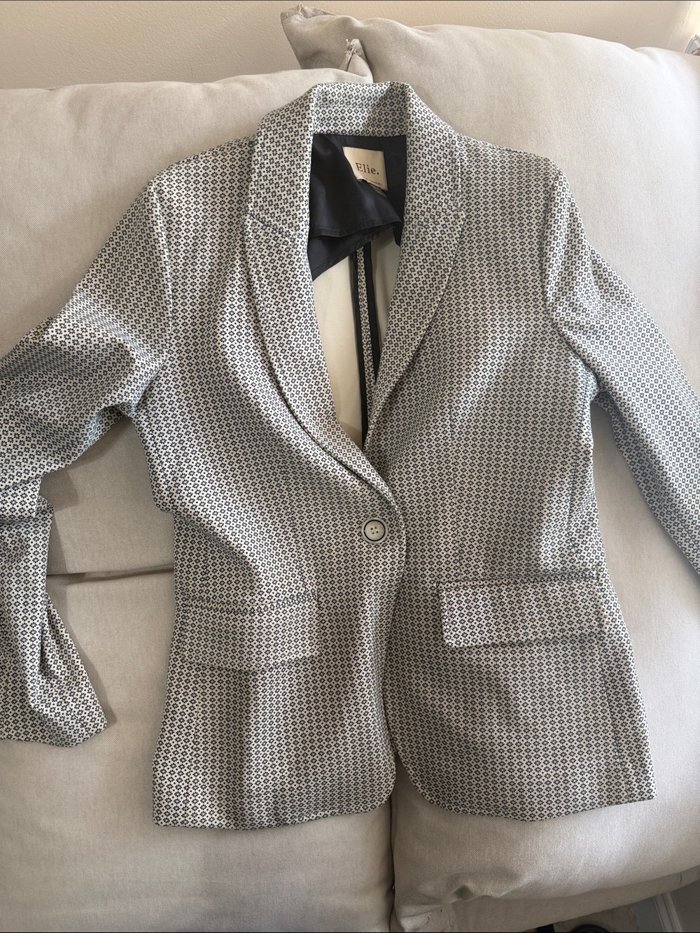 Ellie Gray Patterned Single-Button Blazer